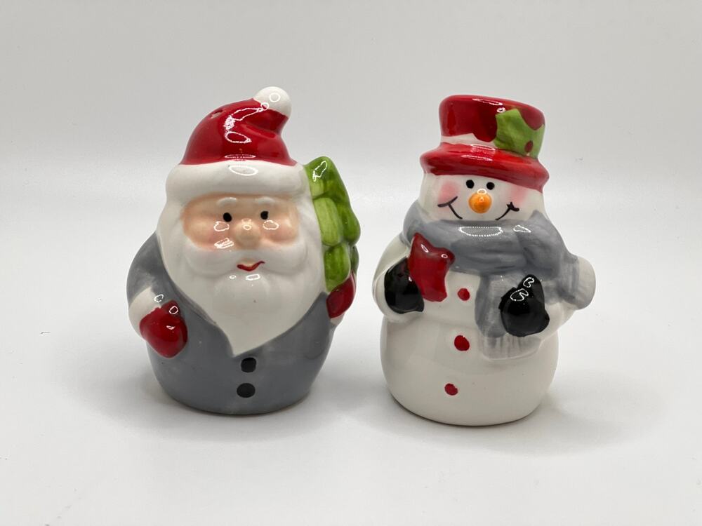 Santa & Snowman Salt & Pepper Shaker set, New in box!